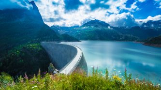 Lac de barrage hydraulique d'Émosson